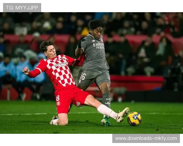 皇马凭国家德比胜利领跑西甲，赫罗纳暂时垫底