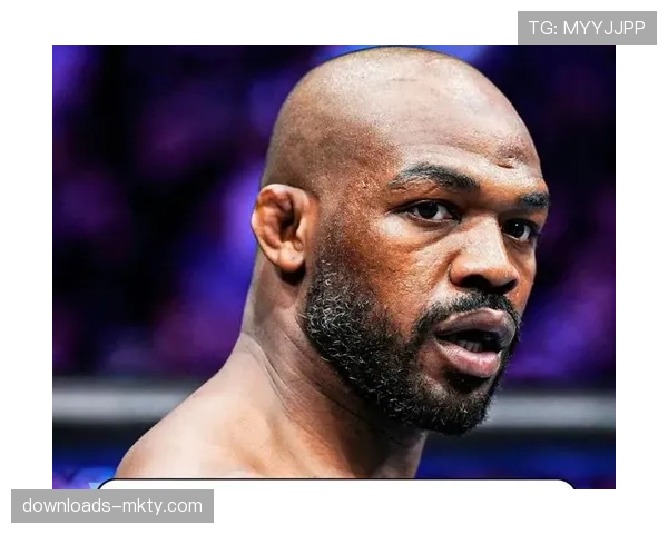 “骨头”琼斯社交媒体发布康复训练视频,暗示2026年第四季度回归